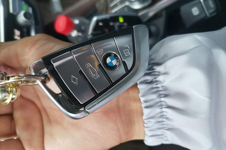 Used BMW 5 Series 2019 525Li Luxury Package Vehicle Key