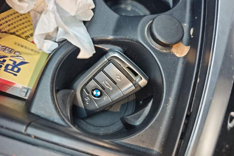 Used BMW 5 Series 2019 530Li Leading Model Luxury Package Vehicle Key