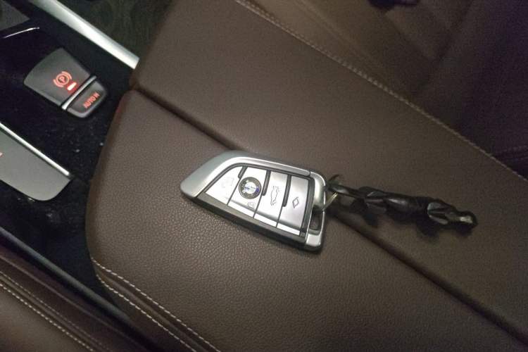Used BMW 5 Series 2019 525Li M Sport Package Vehicle Key