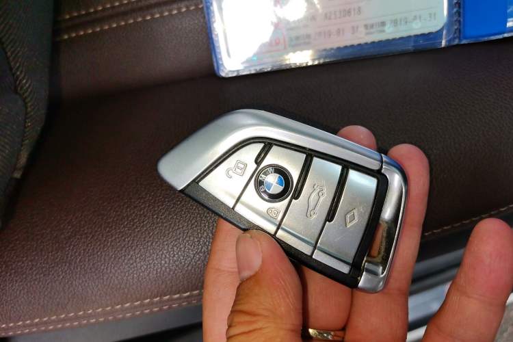Used BMW 5 Series 2019 525Li Luxury Package Vehicle Key