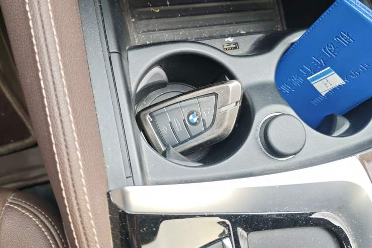 Used BMW 5 Series 2019 525Li Luxury Package Vehicle Key