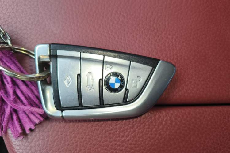 Used BMW 5 Series 2019 Facelifted 530Li Leading Edition M Sport Package Vehicle Key
