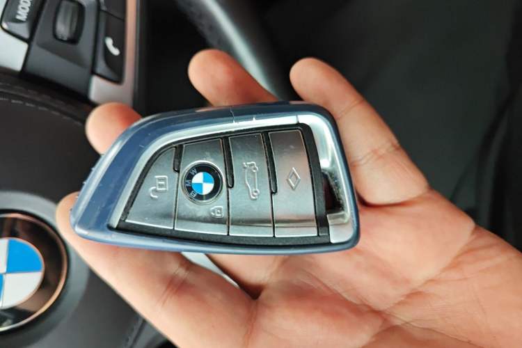 Used BMW 5 Series 2019 Restyled 530Li Luxury Edition M Sport Package Vehicle Key
