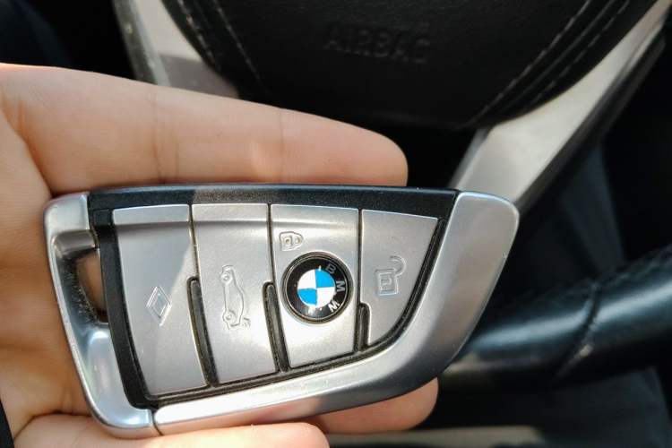 Used BMW 5 Series 2019 525Li Luxury Package Vehicle Key