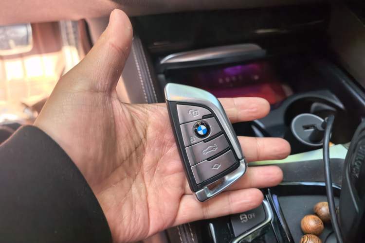 Used BMW 5 Series 2019 525Li M Sport Package Vehicle Key