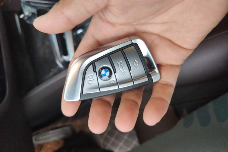 Used BMW 5 Series 2019 525Li M Sport Package Vehicle Key