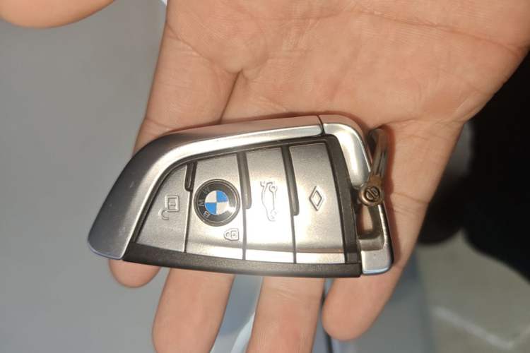 Used BMW 5 Series 2019 525Li M Sport Package Vehicle Key