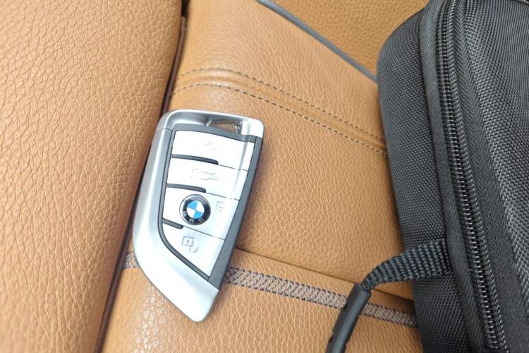 Used BMW 5 Series 2019 525i M Sport Package Vehicle Key