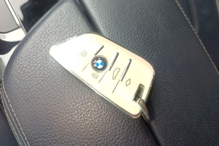 Used BMW 5 Series 2019 525i M Sport Package Vehicle Key