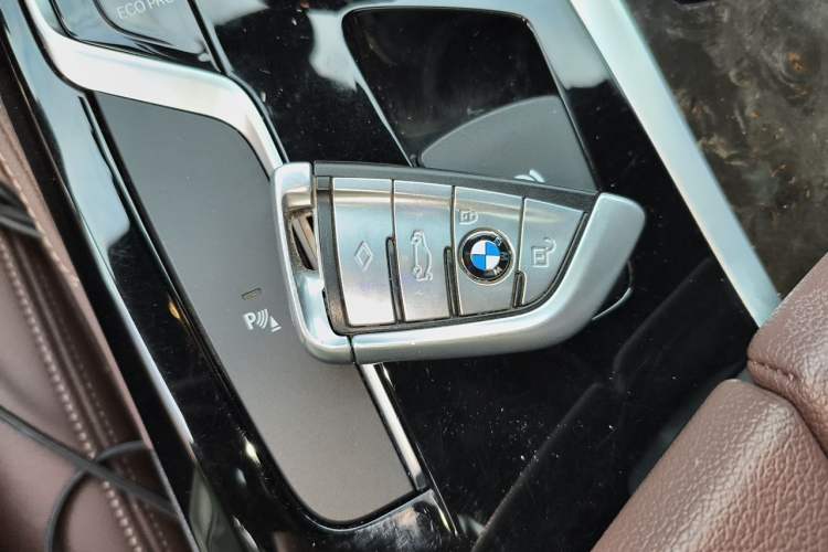 Used BMW 5 Series 2019 525Li M Sport Package Vehicle Key