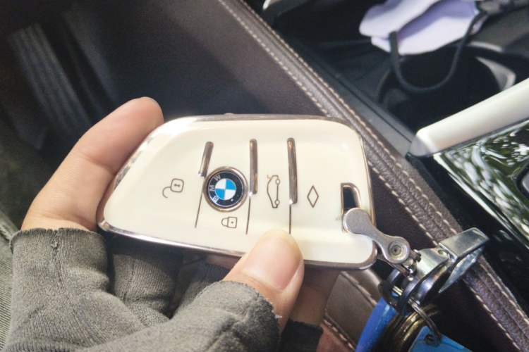 Used BMW 5 Series 2019 Facelifted 525Li Luxury Package Vehicle Key
