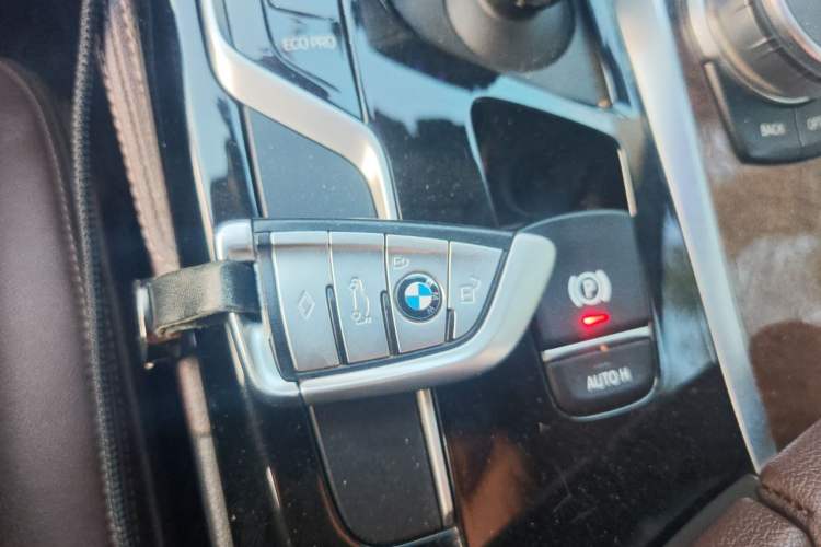Used BMW 5 Series 2019 Facelifted 525Li Luxury Package Vehicle Key