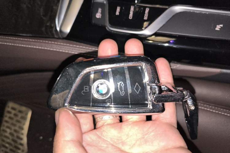 Used BMW 5 Series 2019 525Li M Sport Package Vehicle Key