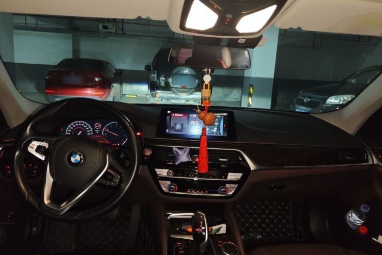 Used BMW 5 Series 2019 525Li Luxury Package Center Console