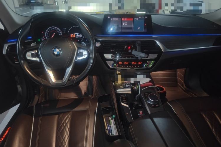 Used BMW 5 Series 2019 530Li Leading Model Luxury Package Center Console