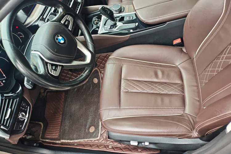 Used BMW 5 Series 2019 Facelifted 530Li Leading Edition Luxury Package Driver Seat