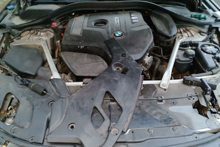 Used BMW 5 Series 2019 530Li Leading Model Luxury Package Engine Bay