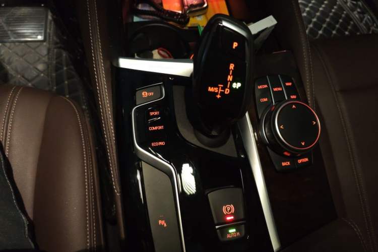 Used BMW 5 Series 2019 525Li Luxury Package Gear Lever