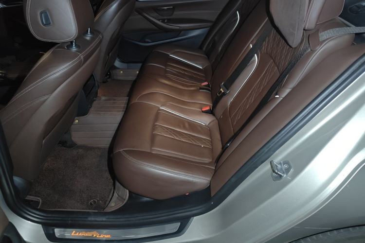 Used BMW 5 Series 2019 530Li Leading Model Luxury Package Left Rear Seat
