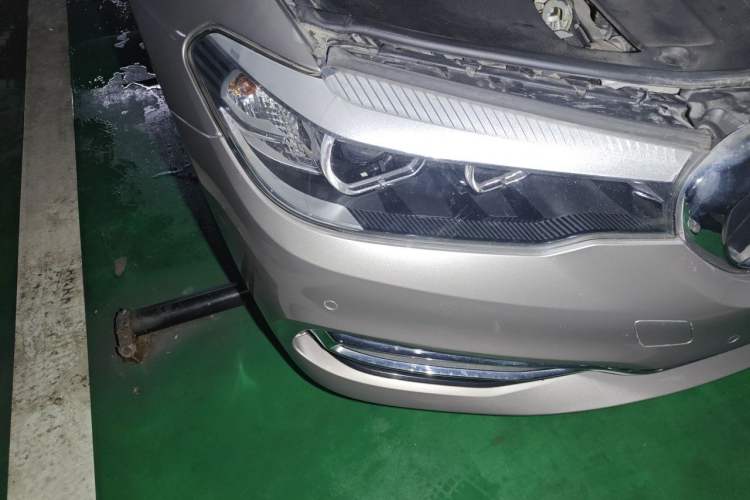 Used BMW 5 Series 2019 530Li Leading Model Luxury Package Right Front Headlight