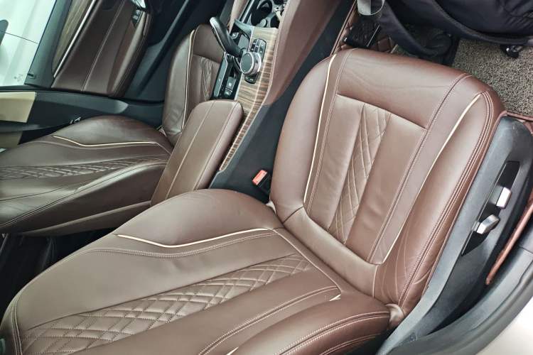 Used BMW 5 Series 2019 Facelifted 530Li Leading Edition Luxury Package Right Front Seat