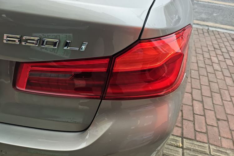 Used BMW 5 Series 2019 Facelifted 530Li Leading Edition Luxury Package Right Rear Taillight