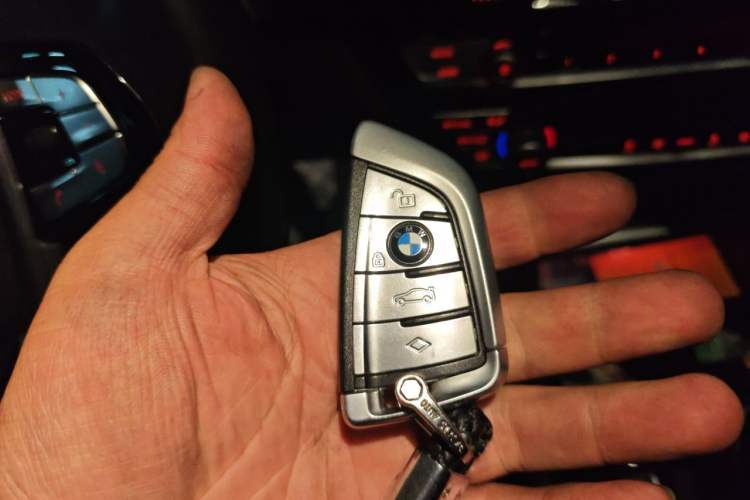 Used BMW 5 Series 2019 525Li Luxury Package Vehicle Key