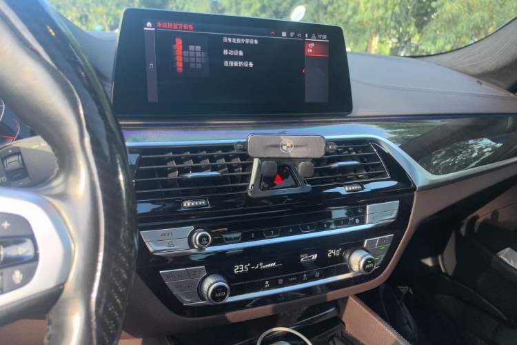 Used BMW 5 Series 2020 525Li M Sport Package Audio And AC Panel