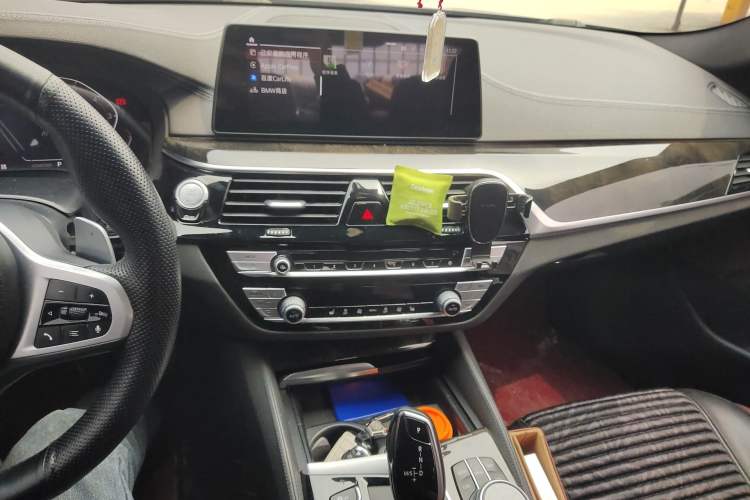 Used BMW 5 Series 2020 530Li Leading Model M Sport Package Audio And AC Panel