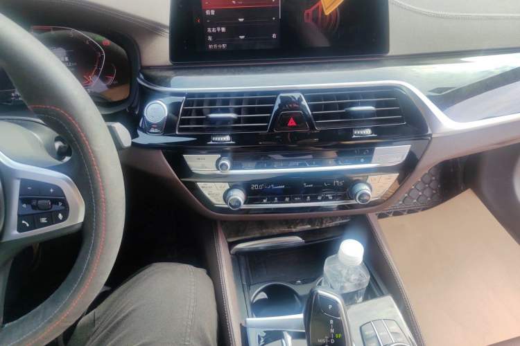 Used BMW 5 Series 2020 525Li M Sport Package Audio And AC Panel