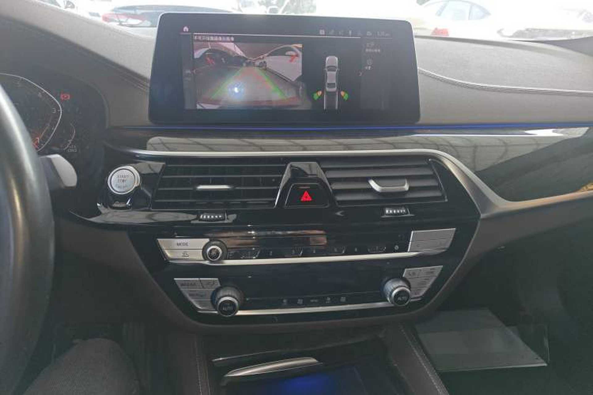 Used BMW 5 Series 2020 525Li M Sport Package Audio And AC Panel