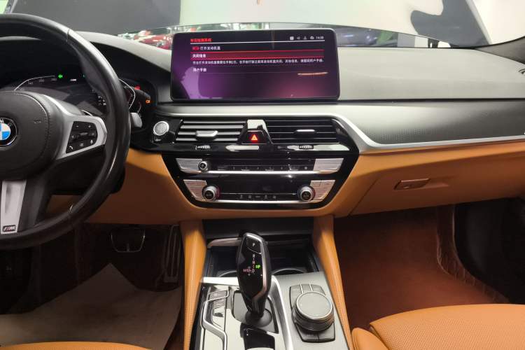 Used BMW 5 Series 2020 525i M Sport Package Audio And AC Panel