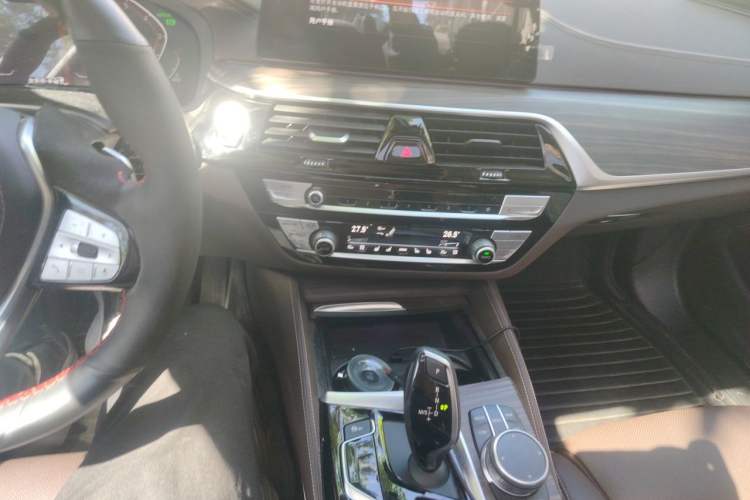 Used BMW 5 Series 2020 530Li Luxury Edition Premium Package Audio And AC Panel
