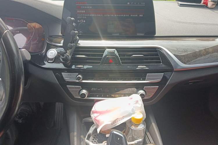 Used BMW 5 Series 2020 530Li xDrive M Sport Package Audio And AC Panel