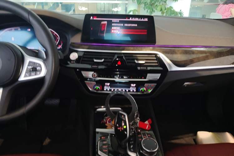 Used BMW 5 Series 2020 530Li Luxury Edition M Sport Package Audio And AC Panel