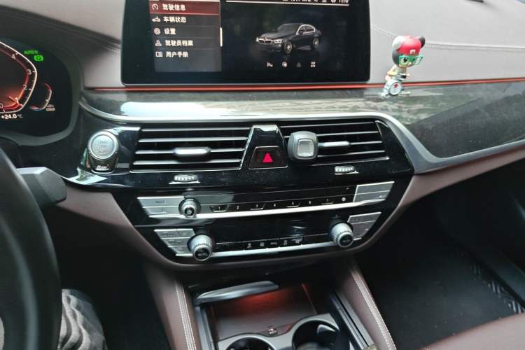 Used BMW 5 Series 2020 525Li M Sport Package Audio And AC Panel