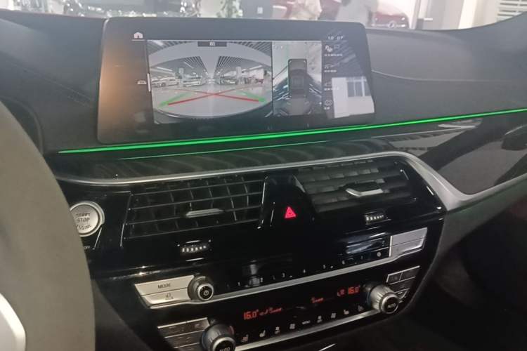 Used BMW 5 Series 2020 530Li Leading Model M Sport Package Audio And AC Panel