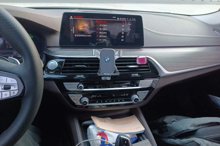 Used BMW 5 Series 2020 530Li Leading Edition Luxury Package Audio And AC Panel