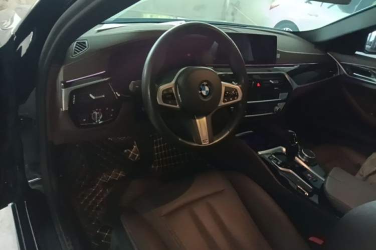 Used BMW 5 Series 2020 525Li M Sport Package Center Console