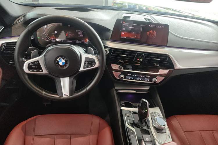 Used BMW 5 Series 2020 530Li Luxury Edition M Sport Package Center Console