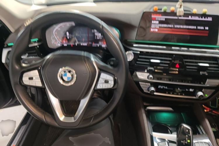 Used BMW 5 Series 2020 525Li Luxury Package Center Console