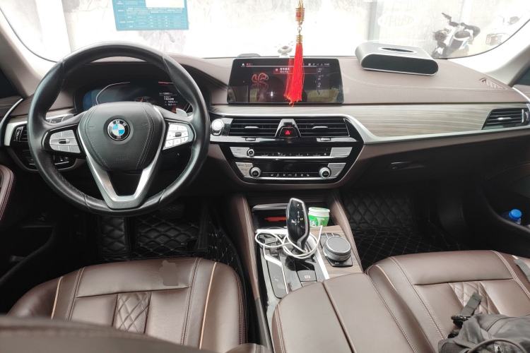 Used BMW 5 Series 2020 530Li Leading Edition Luxury Package Center Console
