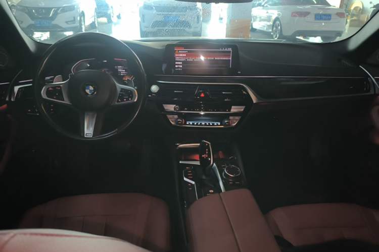 Used BMW 5 Series 2020 530Li Luxury Edition M Sport Package Center Console