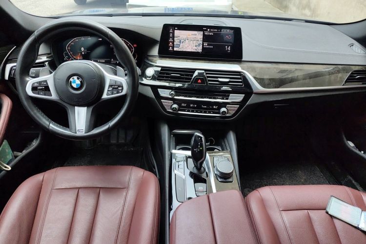 Used BMW 5 Series 2020 530Li Leading Model M Sport Package Center Console