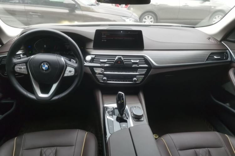 Used BMW 5 Series 2020 530Li Leading Edition Luxury Package Center Console
