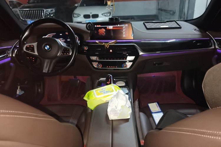 Used BMW 5 Series 2020 525Li M Sport Package Center Console