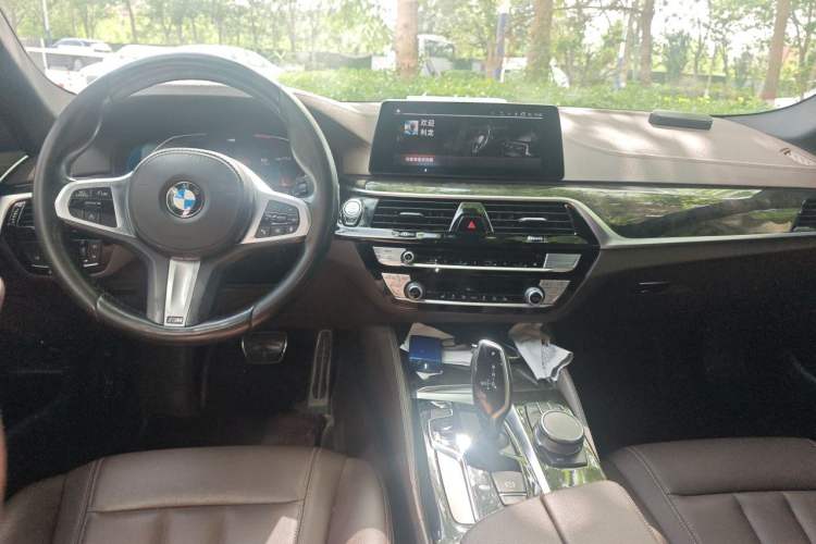 Used BMW 5 Series 2020 525Li M Sport Package Center Console