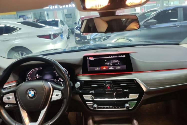 Used BMW 5 Series 2020 530Li Leading Edition Luxury Package Center Console