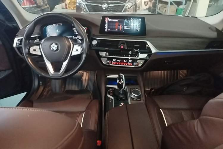 Used BMW 5 Series 2020 530Li Luxury Edition Premium Package Center Console