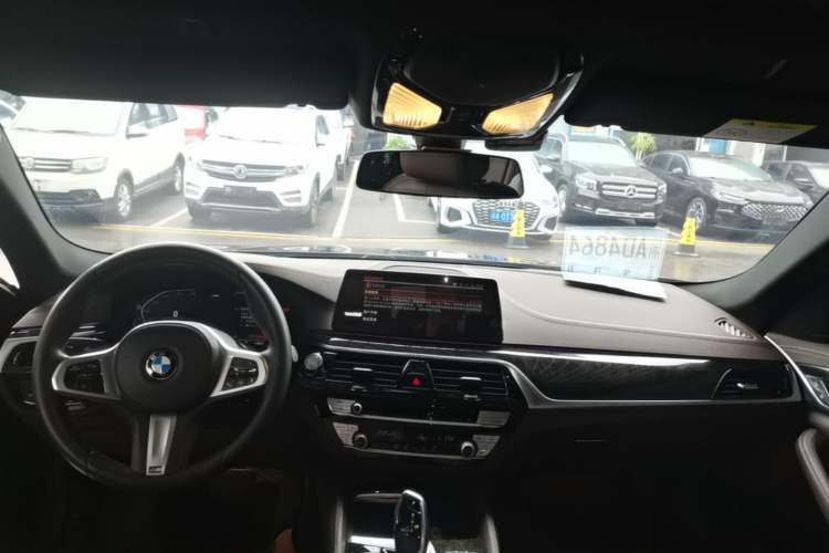Used BMW 5 Series 2020 525Li M Sport Package Center Console